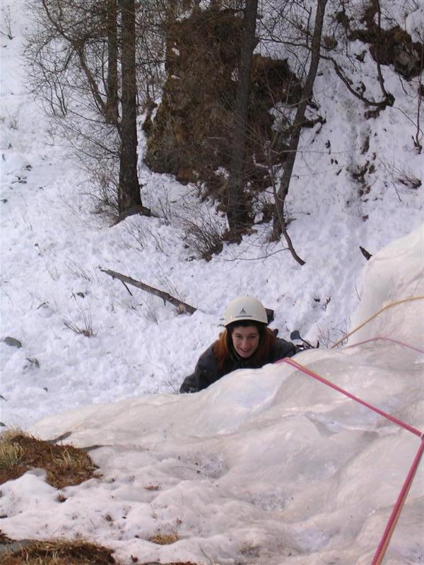Eva arrive en haut de L1