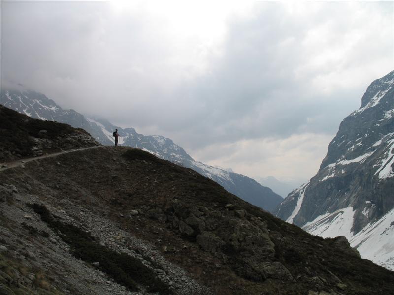 Le lendemain le mauvais temps nous accorde un rpit: monte au pied du glacier Blanc