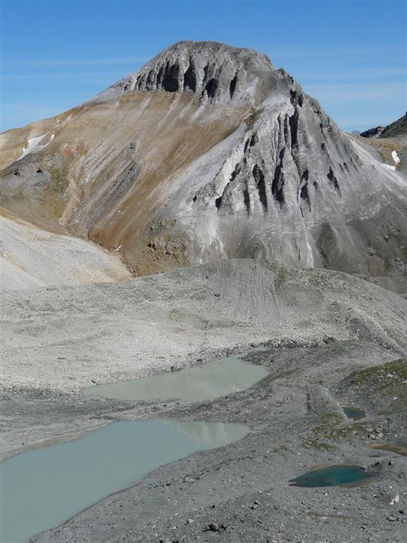 Nous dcidons un petit dtour  la descente pour le col du Souffre, qui parat trs joli