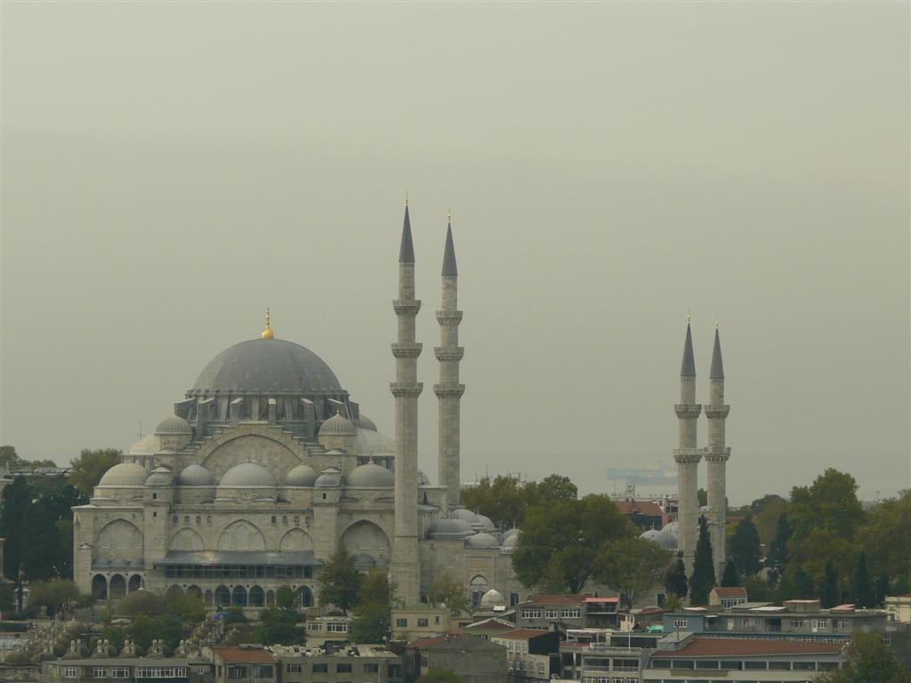 La superbe mosque de Soliman le Magnifique (ferme pour travaux de restauration, dommage)